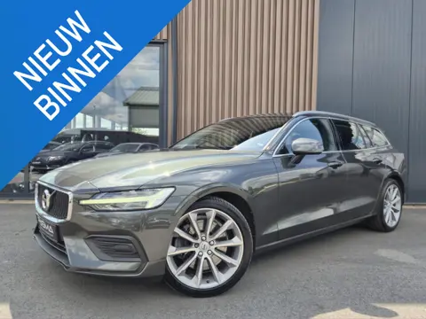Volvo V60 2.0 T5 Momentum | Carplay | PDC | Navi | DAB