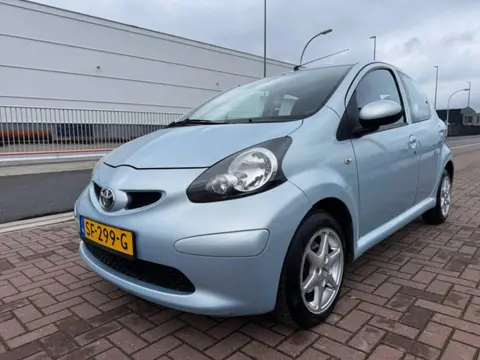 Toyota Aygo 1.0-12V Airco/St.bkr/5 drs/Elek.rmn/Nieuwe APK