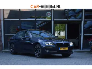 BMW 5-serie 528i High Executive Pano HUD NAP Trekhaak Cruise Leder