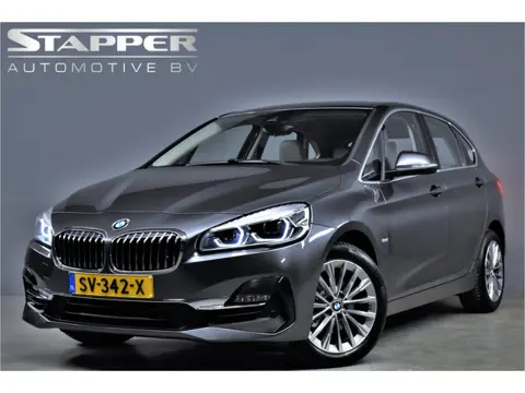 BMW 2 Serie Active Tourer 218i 141pk Automaat Executive Org.NL Carplay/Camera/Trekhaak/Led/Leer/Clim