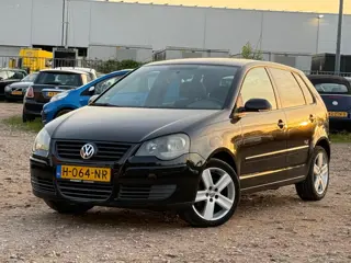 Volkswagen Polo 1.2-12V Trendline/ BLACK EDITION