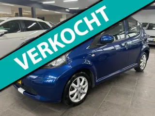 Toyota Aygo 1.0-12V + automaat 5-deurs airco elektrisch pakket lm-velgen