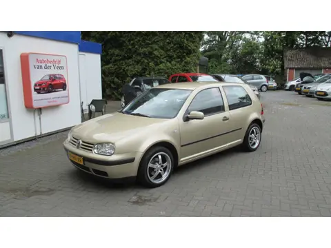 Volkswagen Golf 1.6-16V Trendline