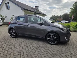 Toyota Yaris 1.3 VVT-i Dynamic