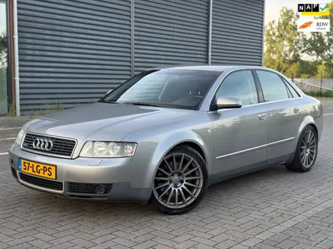 Audi A4 Limousine 3.0 quattro Exclusive Automaat Cruise PDC