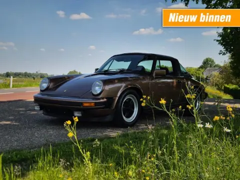 PORSCHE 911 3.0 SC Targa Â Kupferbraun Metallic