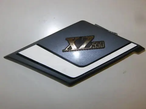 YAMAHA XZ550 Zijkap Links Zilver