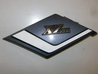 YAMAHA XZ550 Zijkap Links Zilver