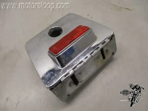 Yamaha XV700(56E) Gereedschapbakje