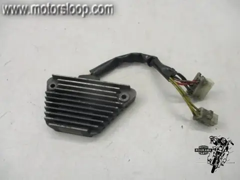 Honda VT500C(PC08) Spanningsregelaar
