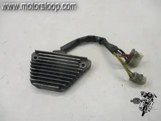 Honda VT500C(PC08) Spanningsregelaar