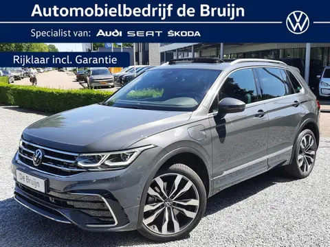 Volkswagen Tiguan Hybrid 245pk DSG R-Line (Pano,Trekhaak,Camera,Virtual)