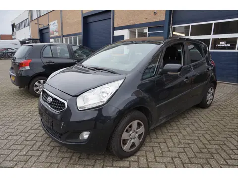 Kia Venga 1.4 CVVT ExecutiveLine voorschade (bj 2014)