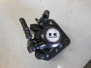 Kawasaki GPZ550(KZ550D) Remklauw rechts voor