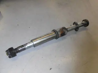 Kawasaki LTD550(KZ550F) Achterwiel as 41068-1086
