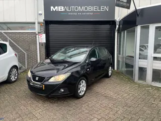 Seat Ibiza 1.2 Style/5 deurs/Zwart/Lm-velgen/Apk/Airco/Stoelverwarming!