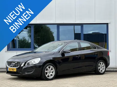 Volvo S60 2.0 D3 R-Design l Dealeronderhouden l