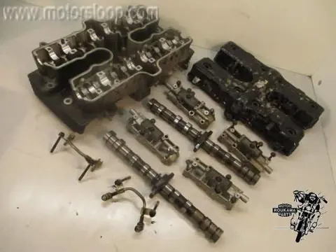 Honda CBX750F(RC17) Cilinderkop met nokkenassen