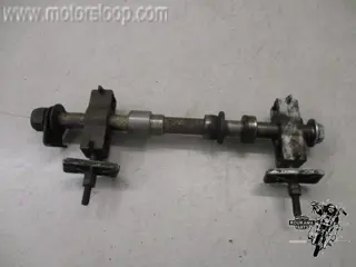 Honda CBX750F(RC17) Achterwiel as met toebehoren