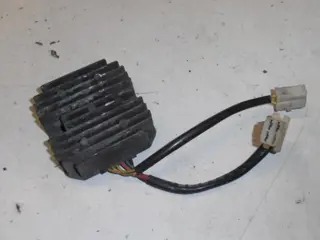 Honda CM450(PC05) Spanningsregelaar 31600-413-008