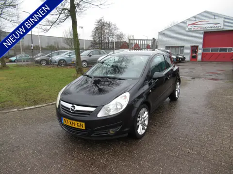 Opel Corsa 1.2-16V Enjoy 2e Eigenaar Goed Onderhouden