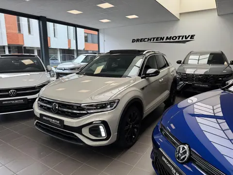 Volkswagen T-Roc 1.5 TSI R-line / Pano / Camera / Keyless /