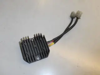 Honda FT500(PC07) Spanningsregelaar 31600-413-008