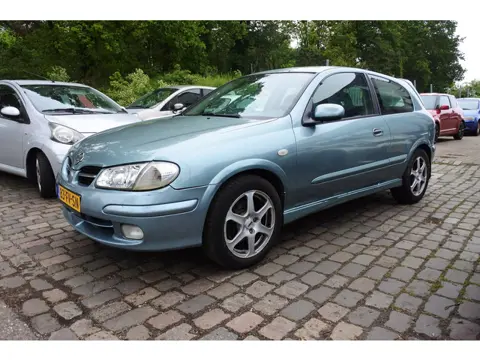 Nissan Almera 1.8 Luxury apk 8-5-2027 div. exstra,s goed rijdend
