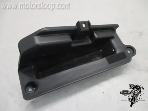 Honda FES250(MF04A) Afdekkapje accubak