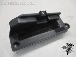 Honda FES250(MF04A) Afdekkapje accubak