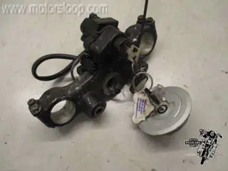 Honda FX650(RD09) Kroonplaat met slotenset