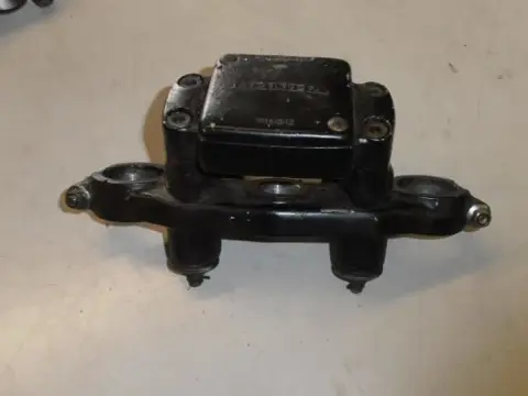 Honda FT500(PC07) Voorvork balhoofdplaat 53230-MC8-000