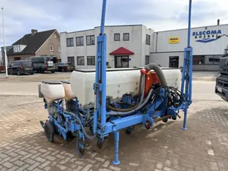 Monosem NG PLUS 6-Rijig Maiszaaimachine