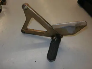 Honda NSR125F(JC20) Schetsplaat met step rechts voor KY4