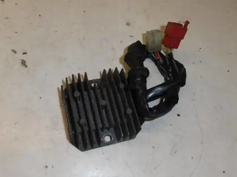 Honda SH532 Spanningsregelaar
