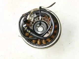 Honda VF1000F Dynamo compleet 31120-MB6-000