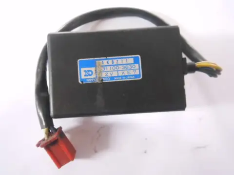 Honda VF400F CDI Unit ( spark unit )