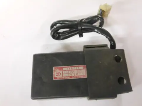 Honda VF500F (PC12) CDI Unit ( spark unit )