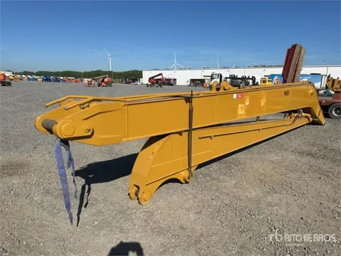 18 M Long Reach Boom & Stick w/ Excavator Bucket -