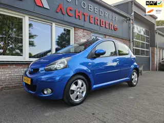 Toyota Aygo 1.0-12V Dynamic Blue Automaat! Airco! 5-Deurs! NAP! Leuke Auto!