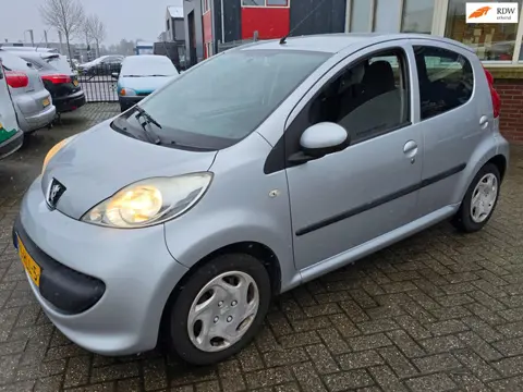 Peugeot 107 1.0-12V XS