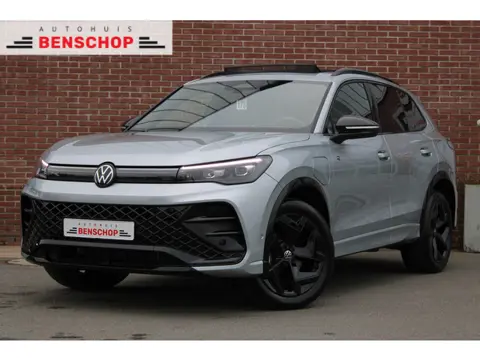 Volkswagen Tiguan 1.5 eHybrid 272PK R-Line Edition |PANO-DAK|TREKHAAK|BLACK-STYLE|20-INCH|