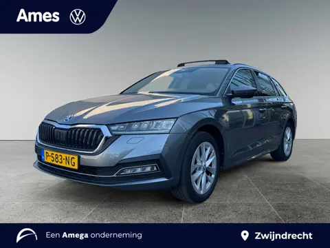 Škoda Octavia Combi 1.5 150pk e-TSI Business Edition Plus Parkeersensoren vóór en achter | Adaptive 