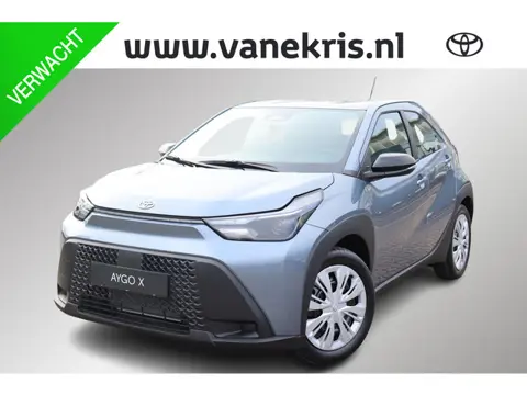 Toyota Aygo X Hybrid 115 Play Nieuw en in juni leverbaar met €1.500,- inruilpremie!!