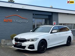 BMW 3-serie Touring 330e High Exe M-sport pano trekh laser 19"