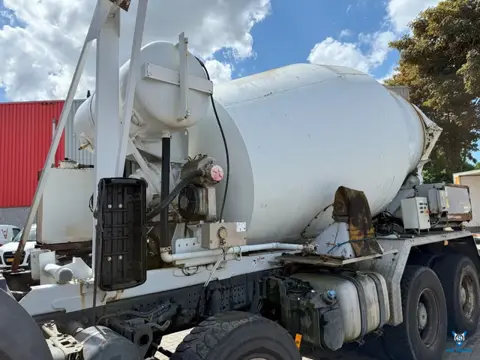 Liebherr 804 FSL 804 FSL / 8m³ / WATERTANK 500 LITER / POMP NOT INCLUDED / ! EMPTY ! / 2015