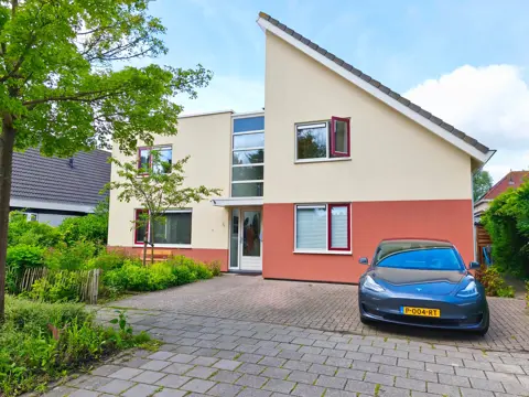 Woning aan de Valk te Bedum