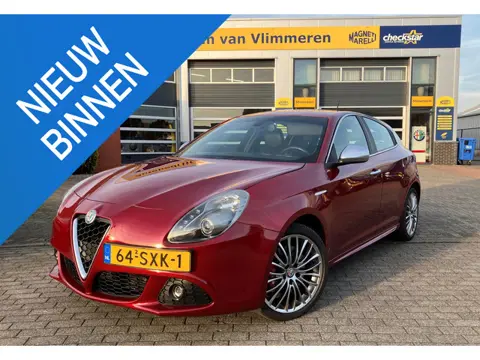Alfa Romeo Giulietta 1.4 T Distinctive | 18 inch Turbina velgen | Trekhaak |