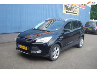 Ford Kuga 1.6 Trend Airco, privacy glas, trekhaak