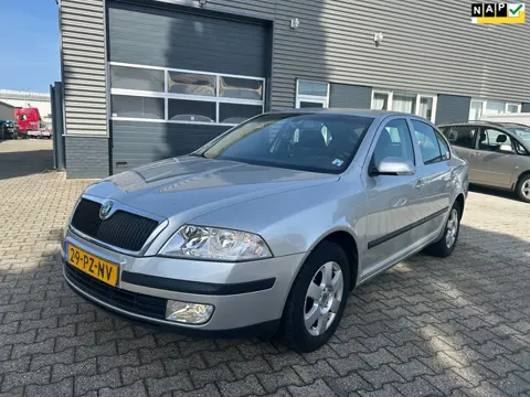 Skoda Octavia 1.6 Elegance Airco Trekhaak CC PDC